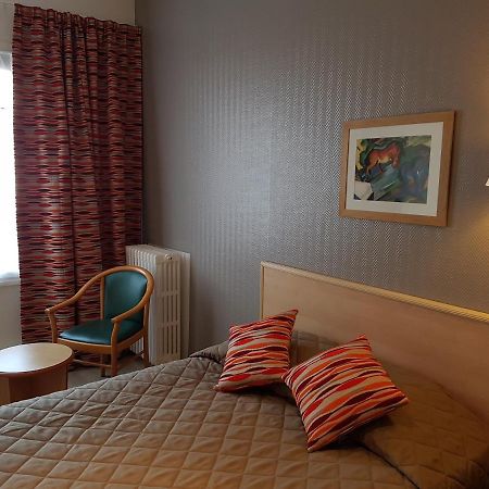 Hotel Du Cheval Rouge 베흑사이으 외부 사진