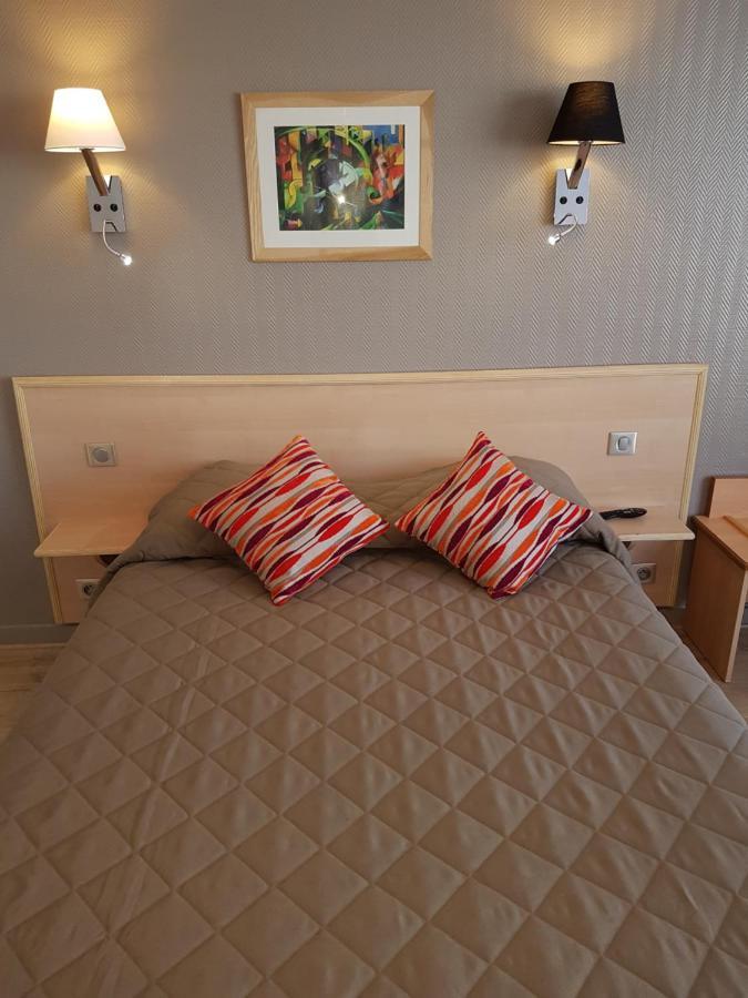 Hotel Du Cheval Rouge 베흑사이으 외부 사진