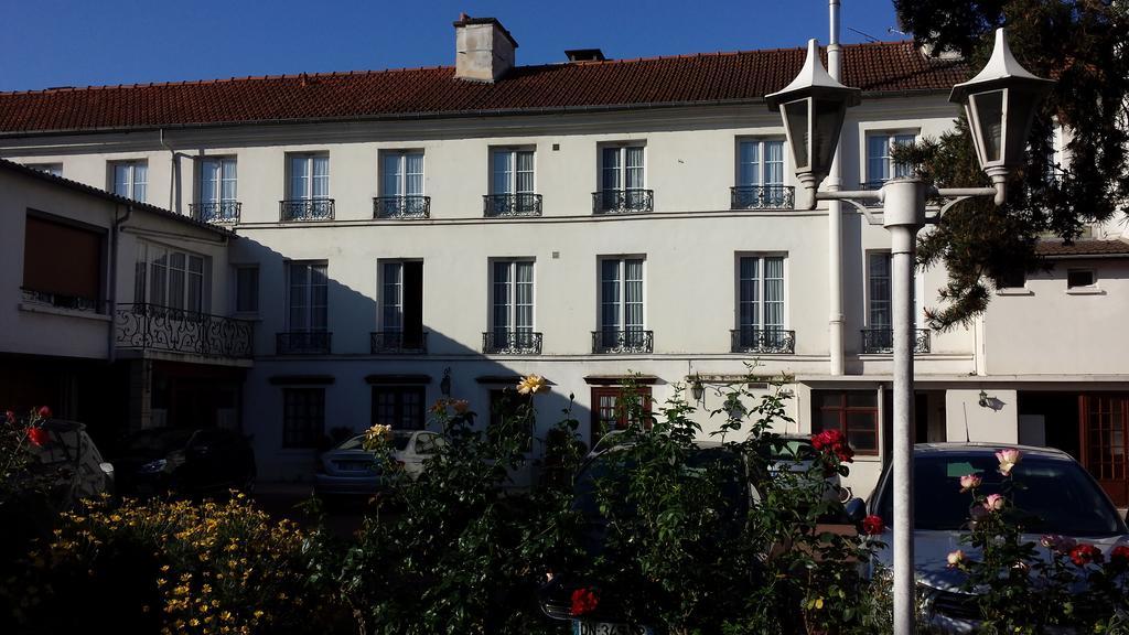 Hotel Du Cheval Rouge 베흑사이으 외부 사진